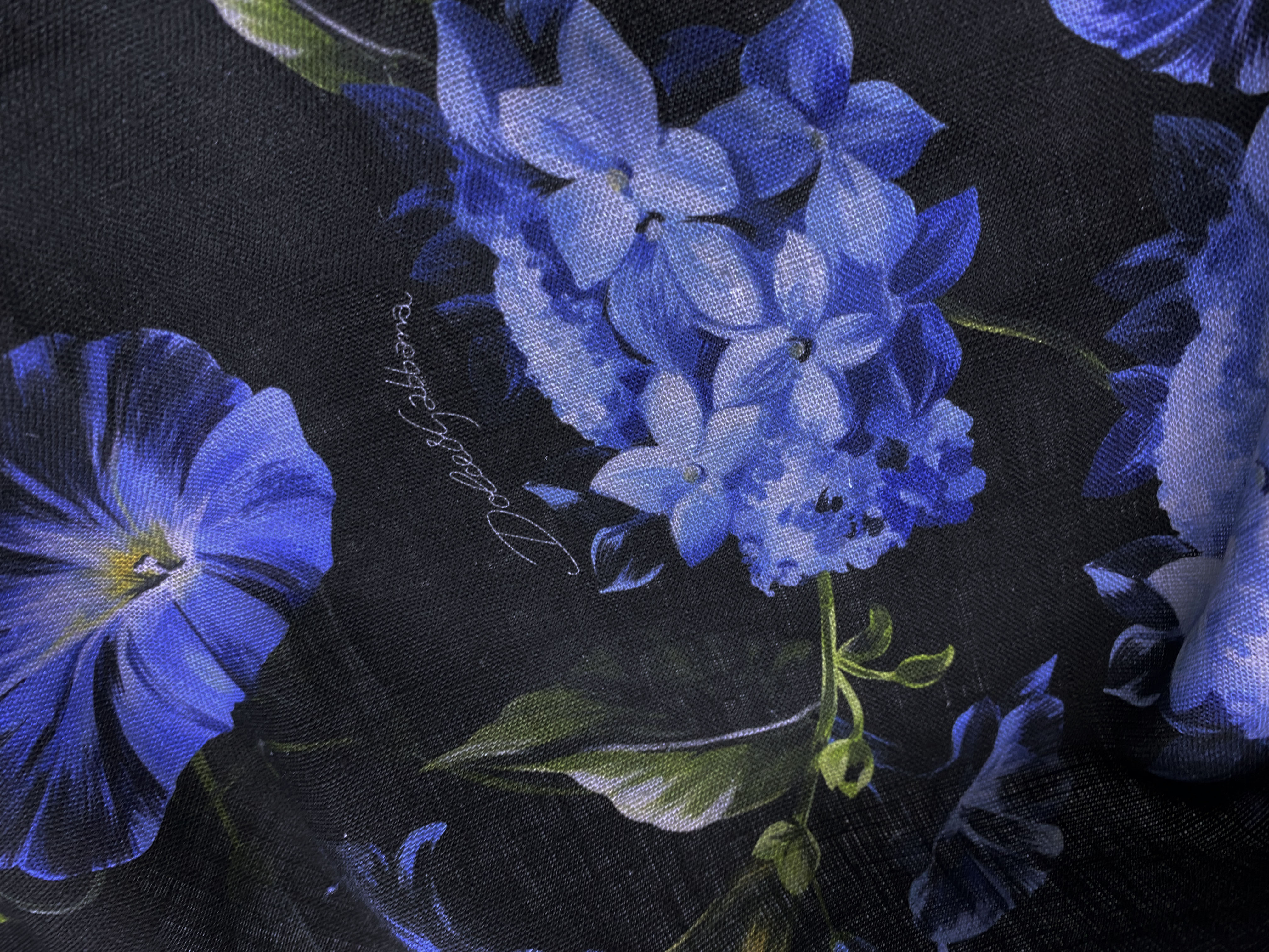 Ткань Лен  чёрного цвета с принтом  голубые цветы 20264 2