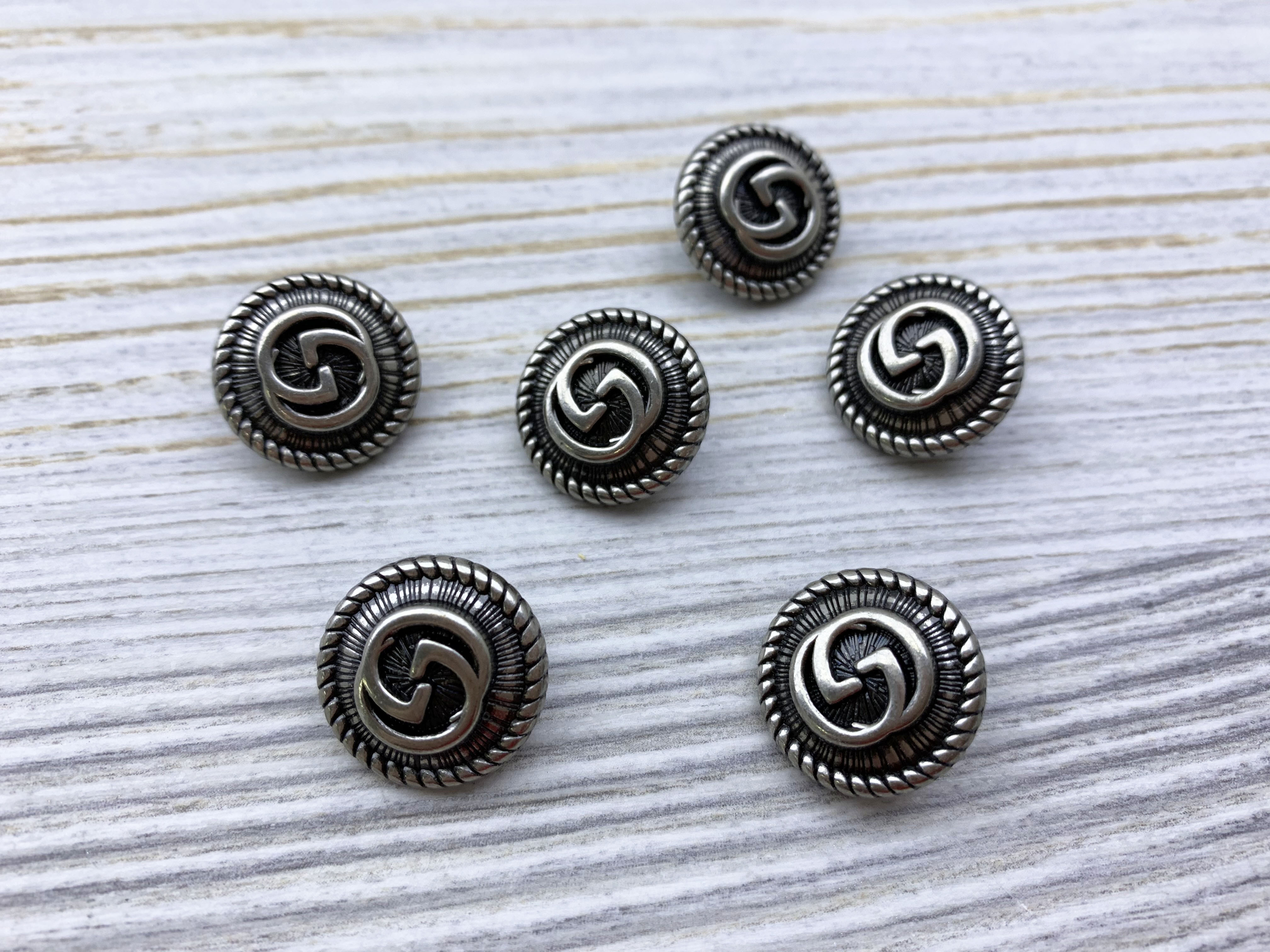 2924-Б Пуговица  1