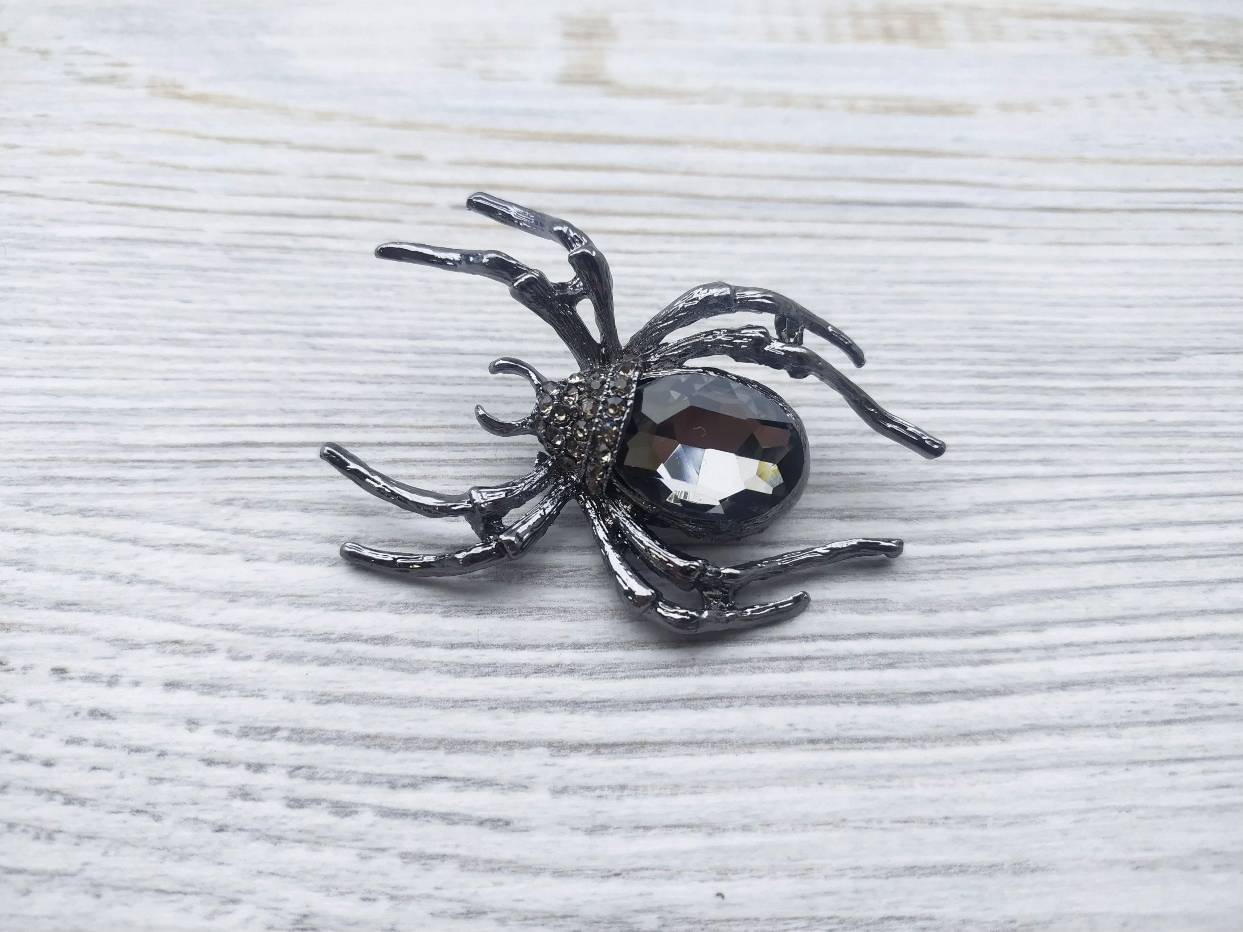 Брошь 